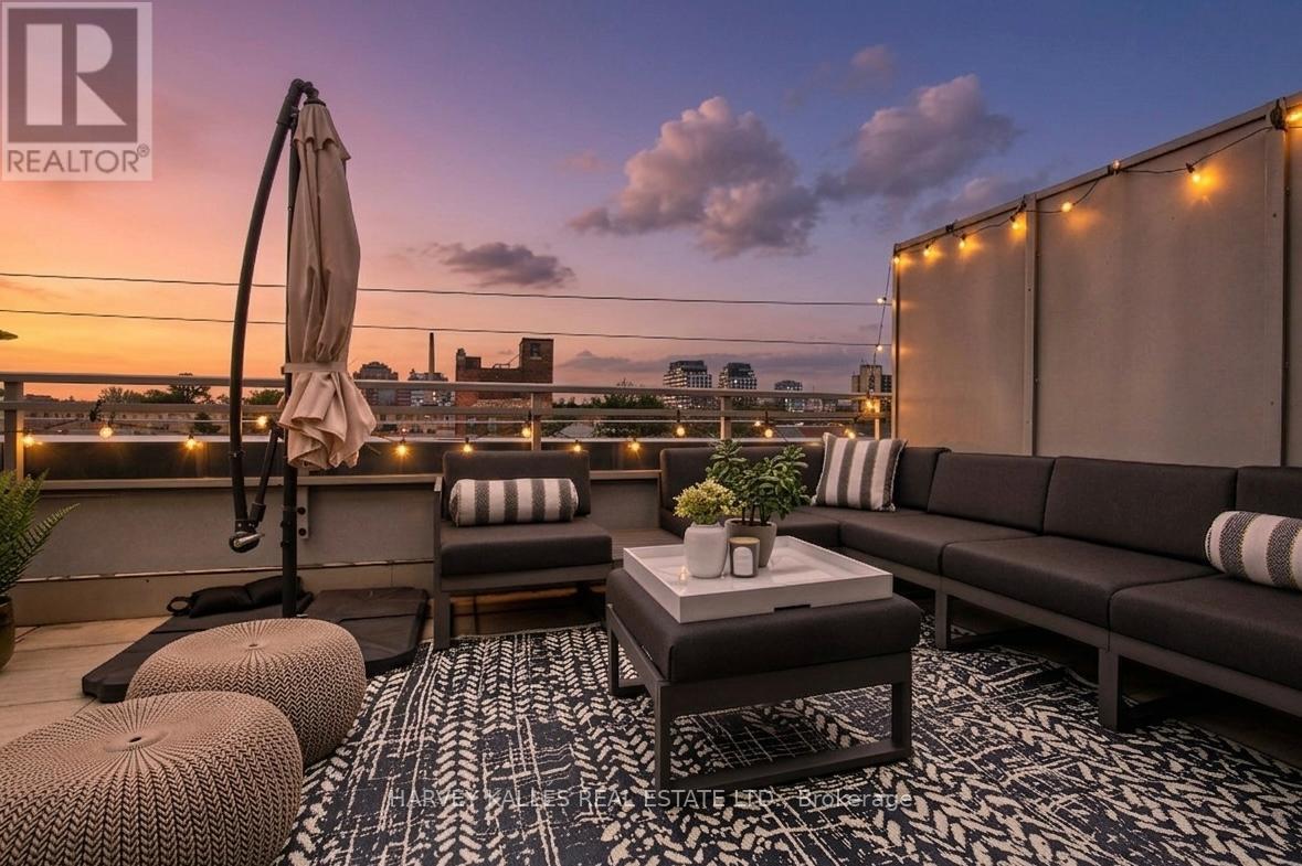 301 - 156 PORTLAND STREET, Toronto (Waterfront Communities), Ontario, M5V0G1 — Photo 2