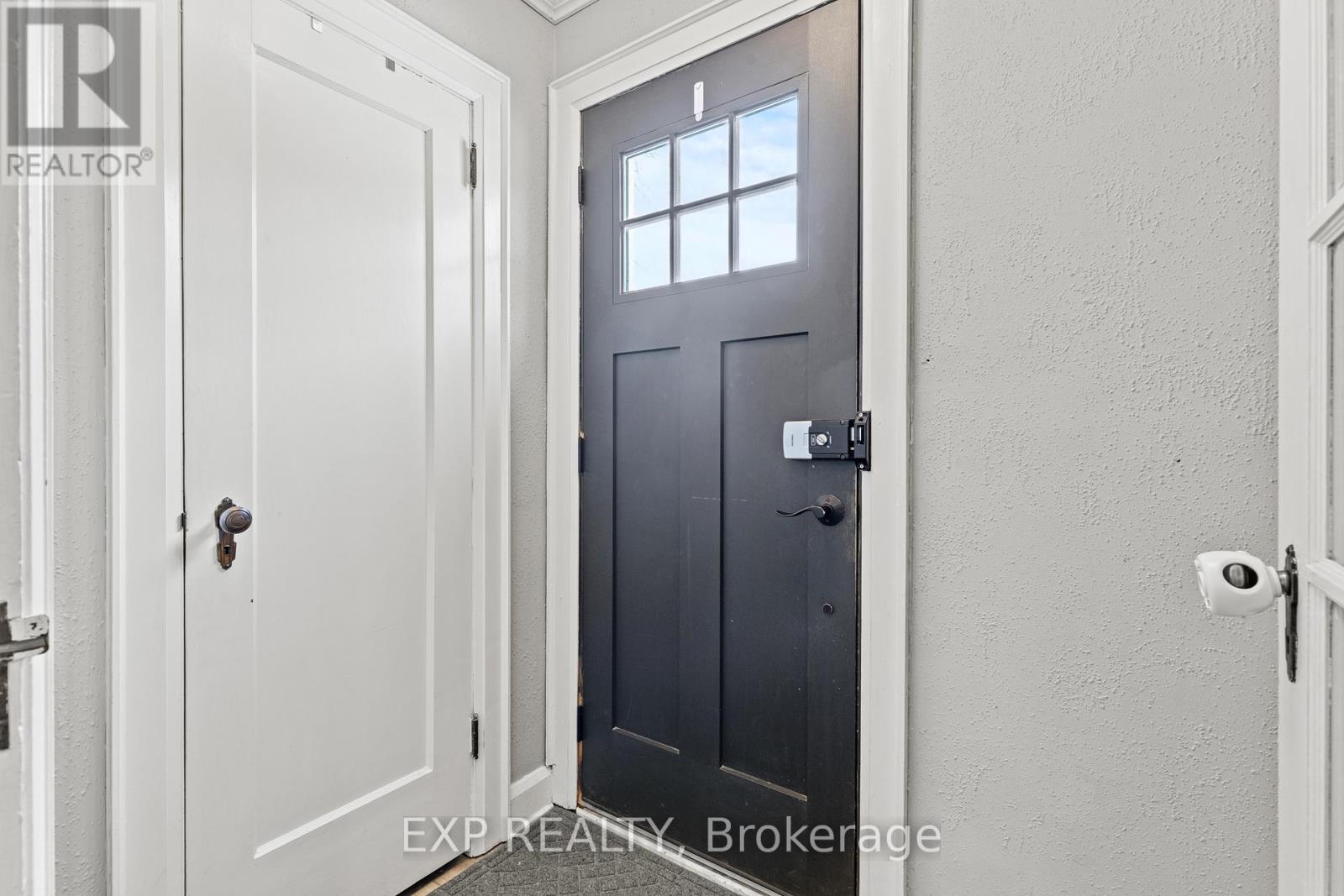 14 DUNLOP DRIVE, St. Catharines (Downtown), Ontario, L2R1A3 — Photo 5