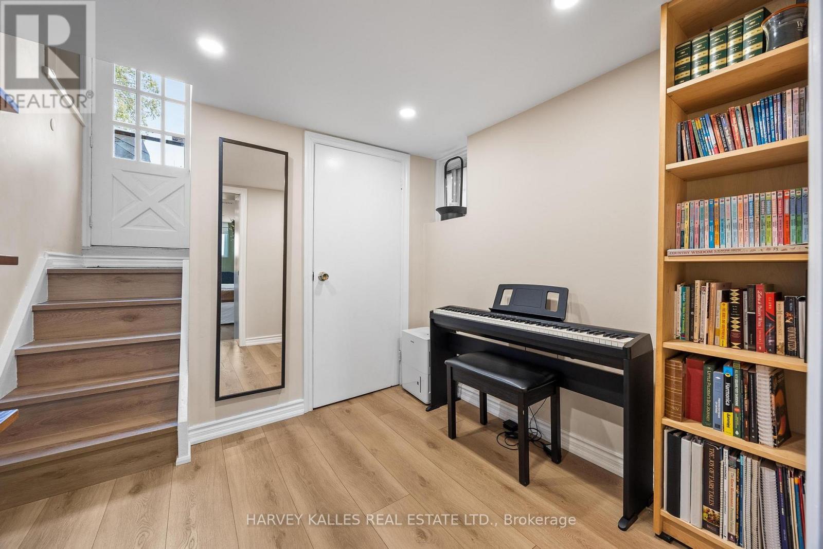 231 BICKNELL AVENUE, Toronto (Keelesdale-Eglinton West), Ontario, M6M4H2 — Photo 12