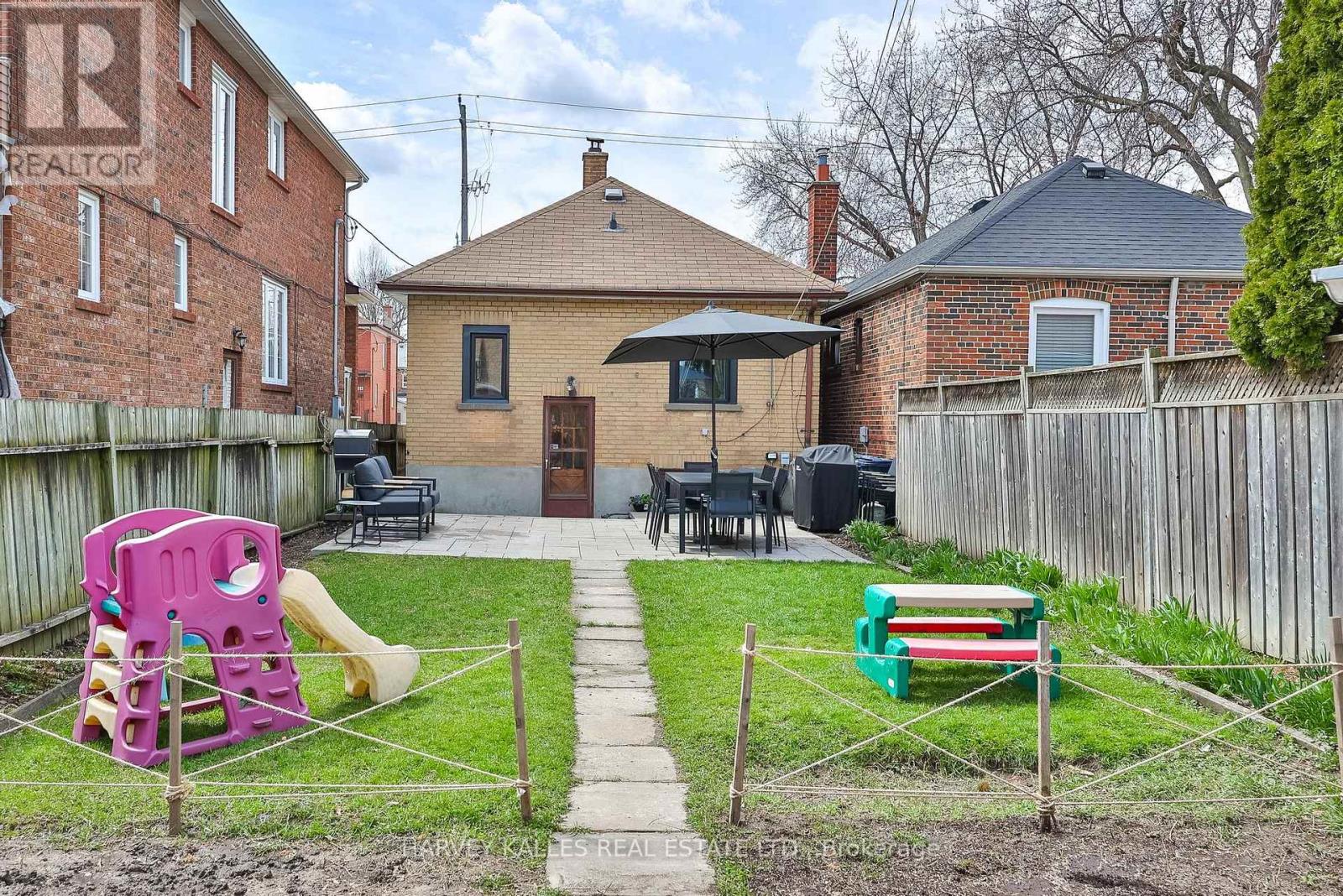 231 BICKNELL AVENUE, Toronto (Keelesdale-Eglinton West), Ontario, M6M4H2 — Photo 19