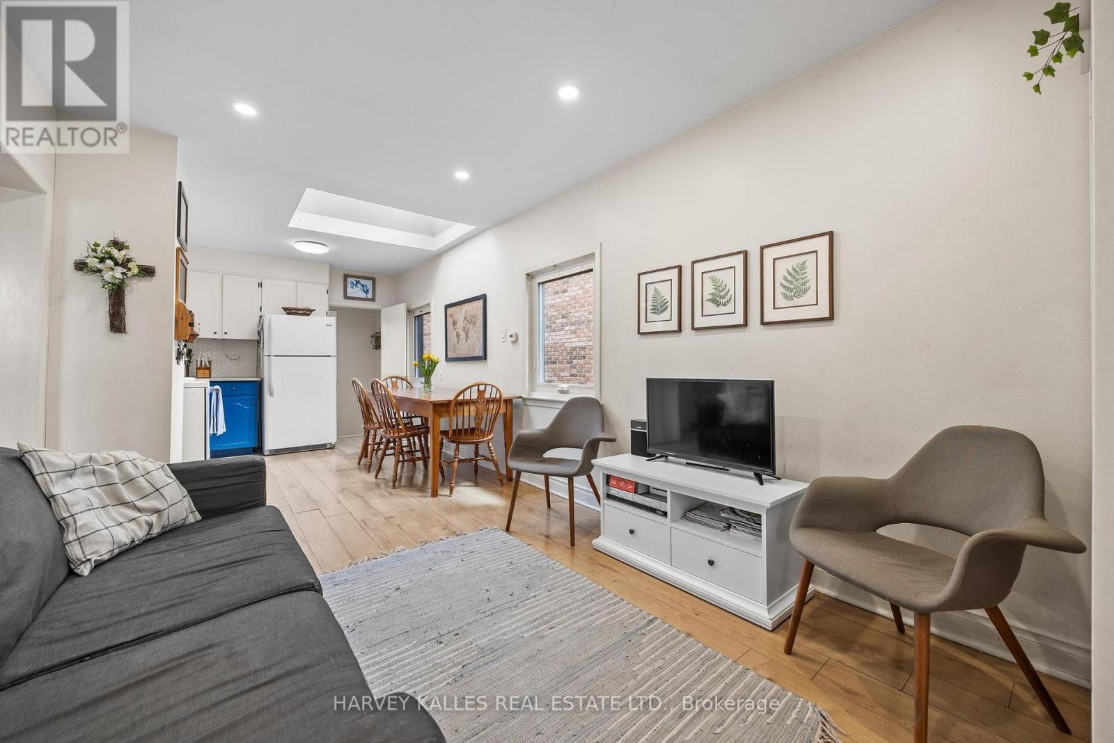 231 BICKNELL AVENUE, Toronto (Keelesdale-Eglinton West), Ontario, M6M4H2 — Photo 3