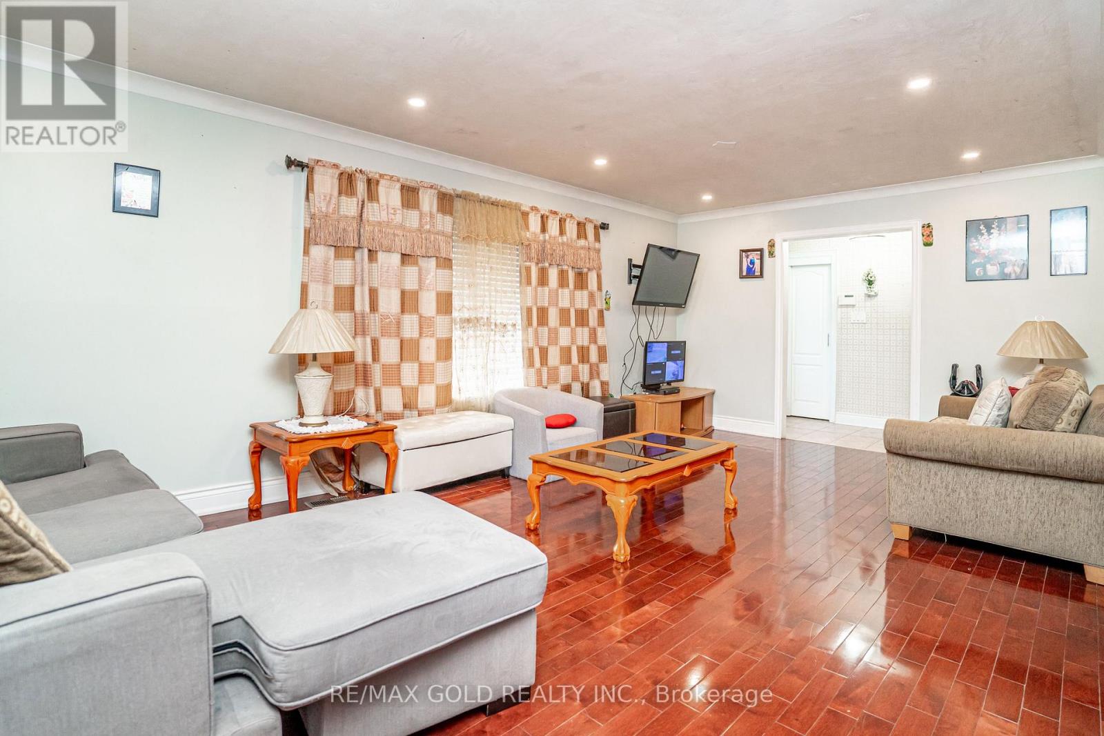 37 CARLYLE CRESCENT, Brampton (Brampton East), Ontario, L6W2Y9 — Photo 11