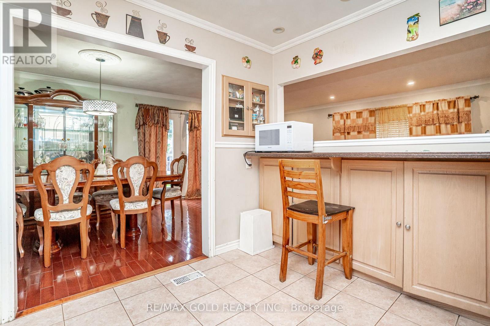 37 CARLYLE CRESCENT, Brampton (Brampton East), Ontario, L6W2Y9 — Photo 15