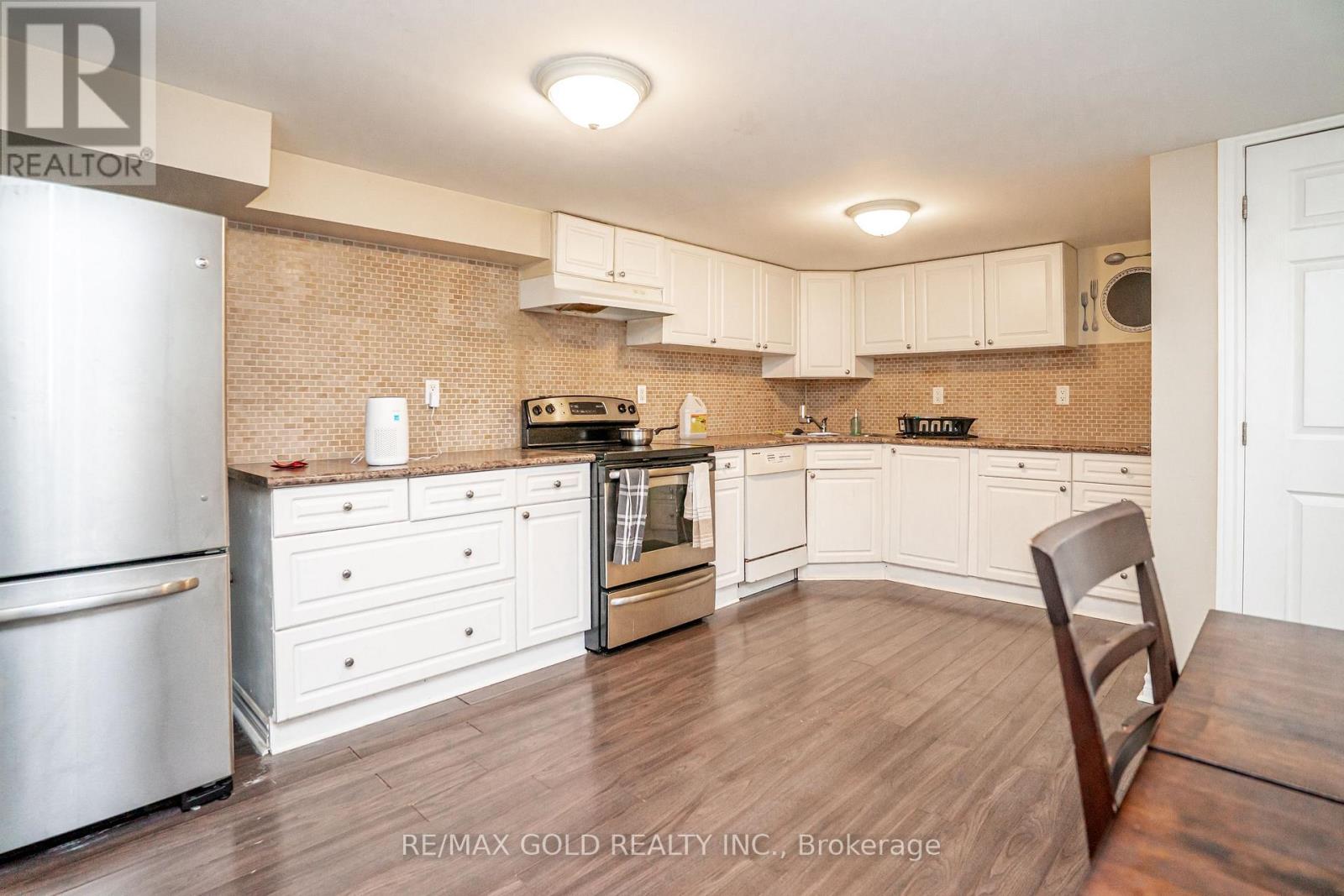 37 CARLYLE CRESCENT, Brampton (Brampton East), Ontario, L6W2Y9 — Photo 28