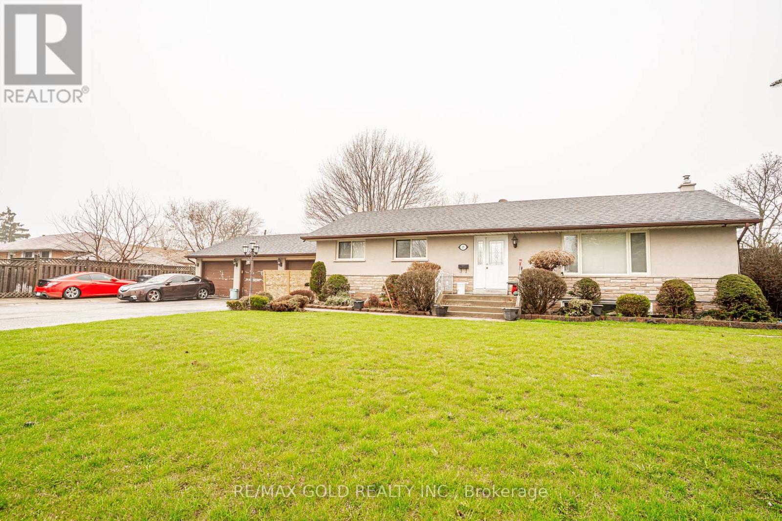 37 CARLYLE CRESCENT, Brampton (Brampton East), Ontario, L6W2Y9 — Photo 4
