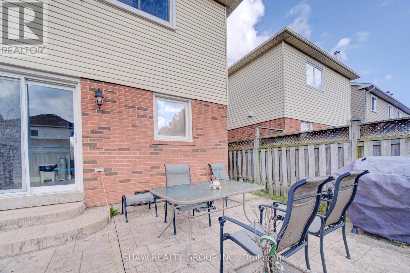 334 CHRISTOPHER DRIVE, Cambridge, Ontario, N1P1B9 — Photo 41