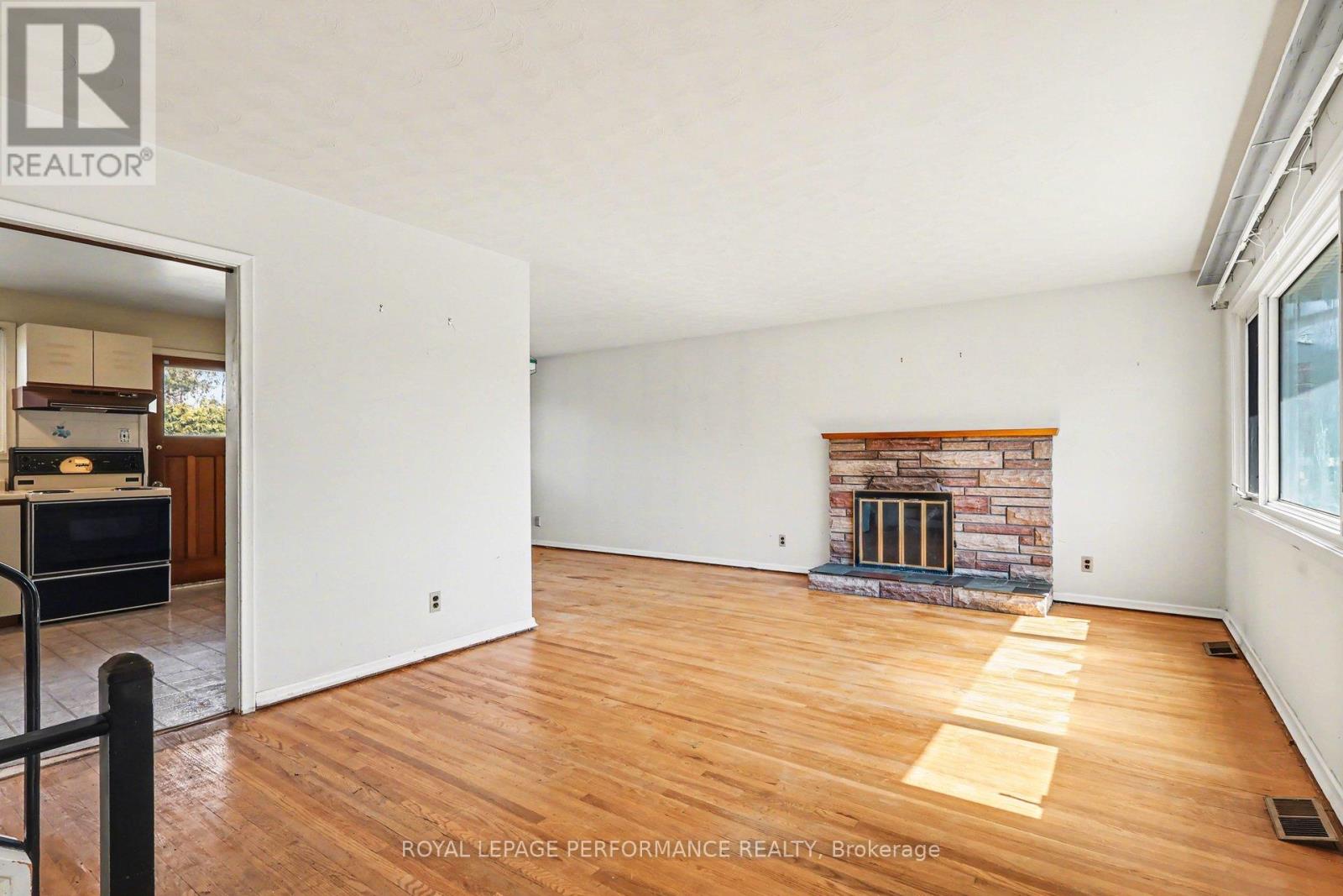 767 CROSS AVENUE, Ottawa, Ontario, K1G3C9 — Photo 6