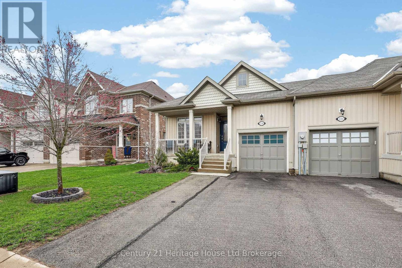 228 PALMER LANE, Woodstock (Woodstock - North), Ontario, N4T0G5 — Photo 2