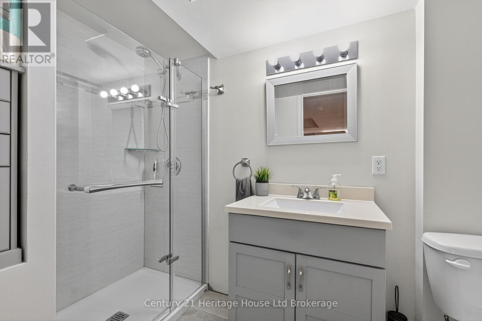 228 PALMER LANE, Woodstock (Woodstock - North), Ontario, N4T0G5 — Photo 23