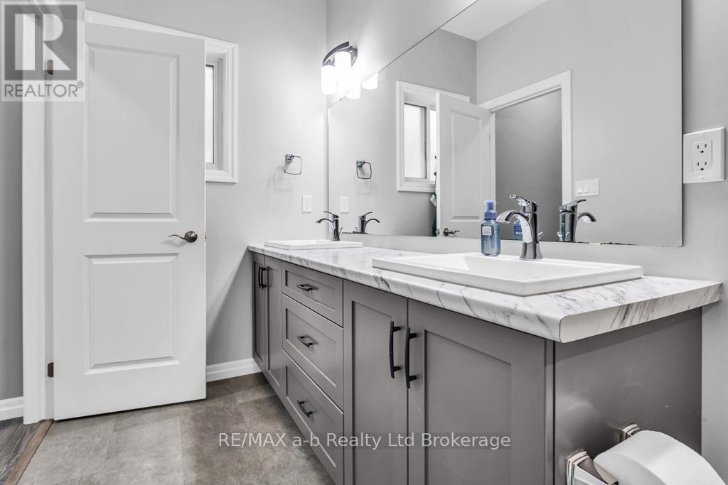 241 WILSON AVENUE, Tillsonburg, Ontario, N4G0H4 — Photo 19