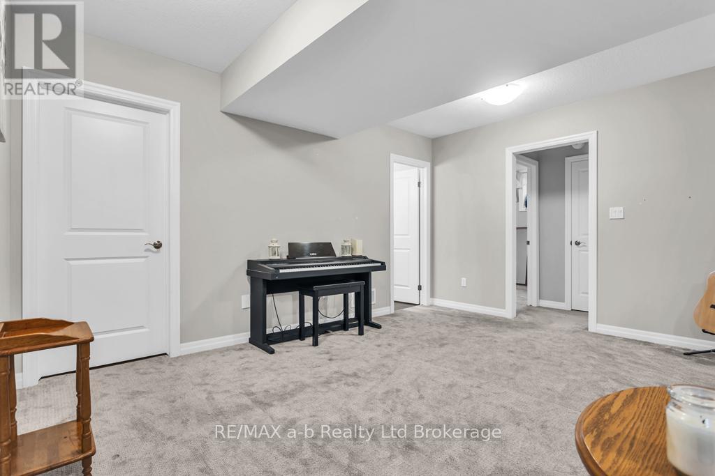 241 WILSON AVENUE, Tillsonburg, Ontario, N4G0H4 — Photo 22