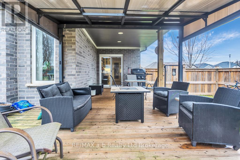 241 WILSON AVENUE, Tillsonburg, Ontario, N4G0H4 — Photo 7