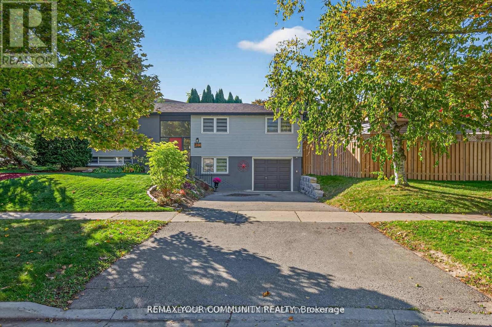 105 ORCHARD HEIGHTS BOULEVARD, Aurora (Aurora Heights), Ontario, L4G2Z8 — Photo 2