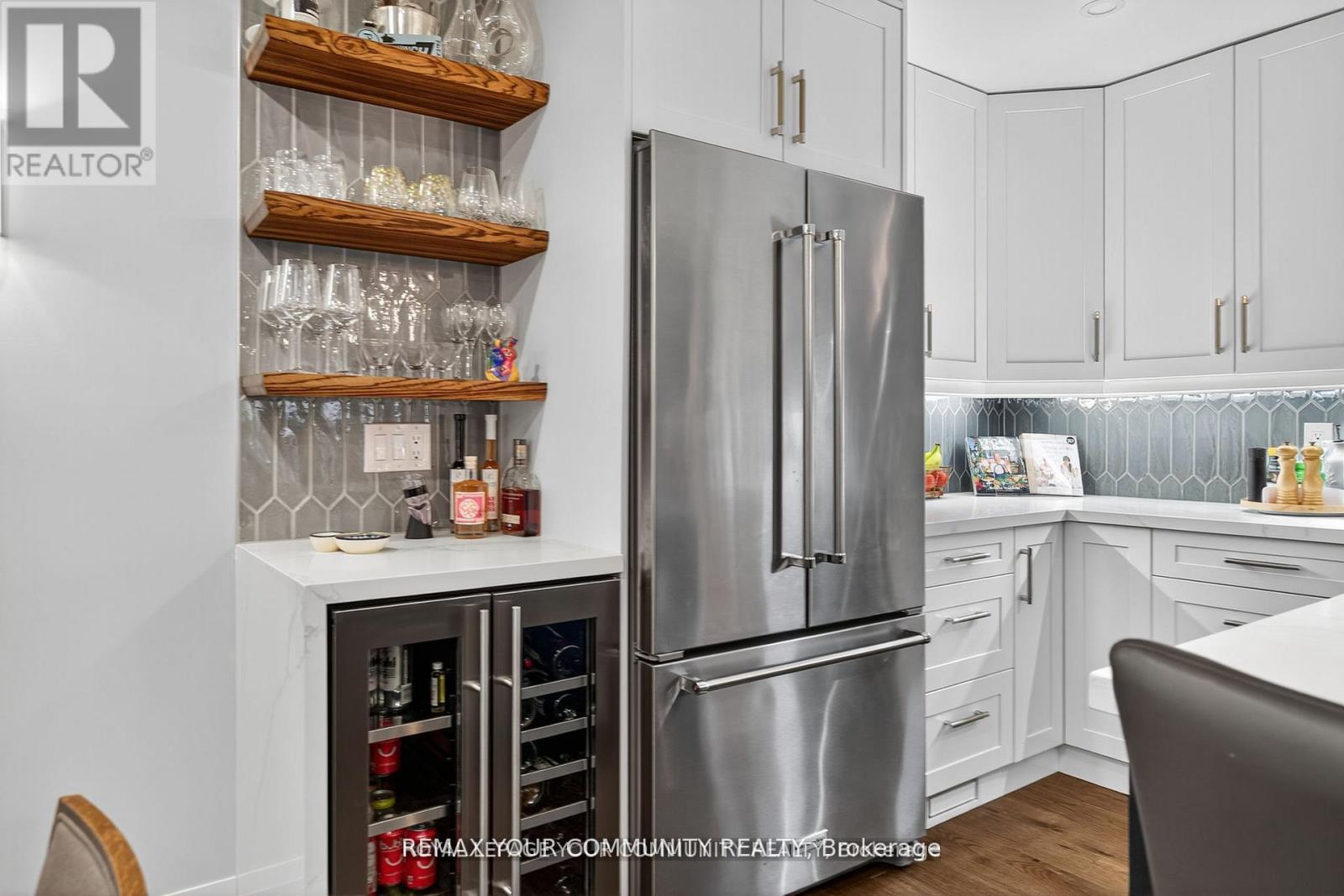 105 ORCHARD HEIGHTS BOULEVARD, Aurora (Aurora Heights), Ontario, L4G2Z8 — Photo 6