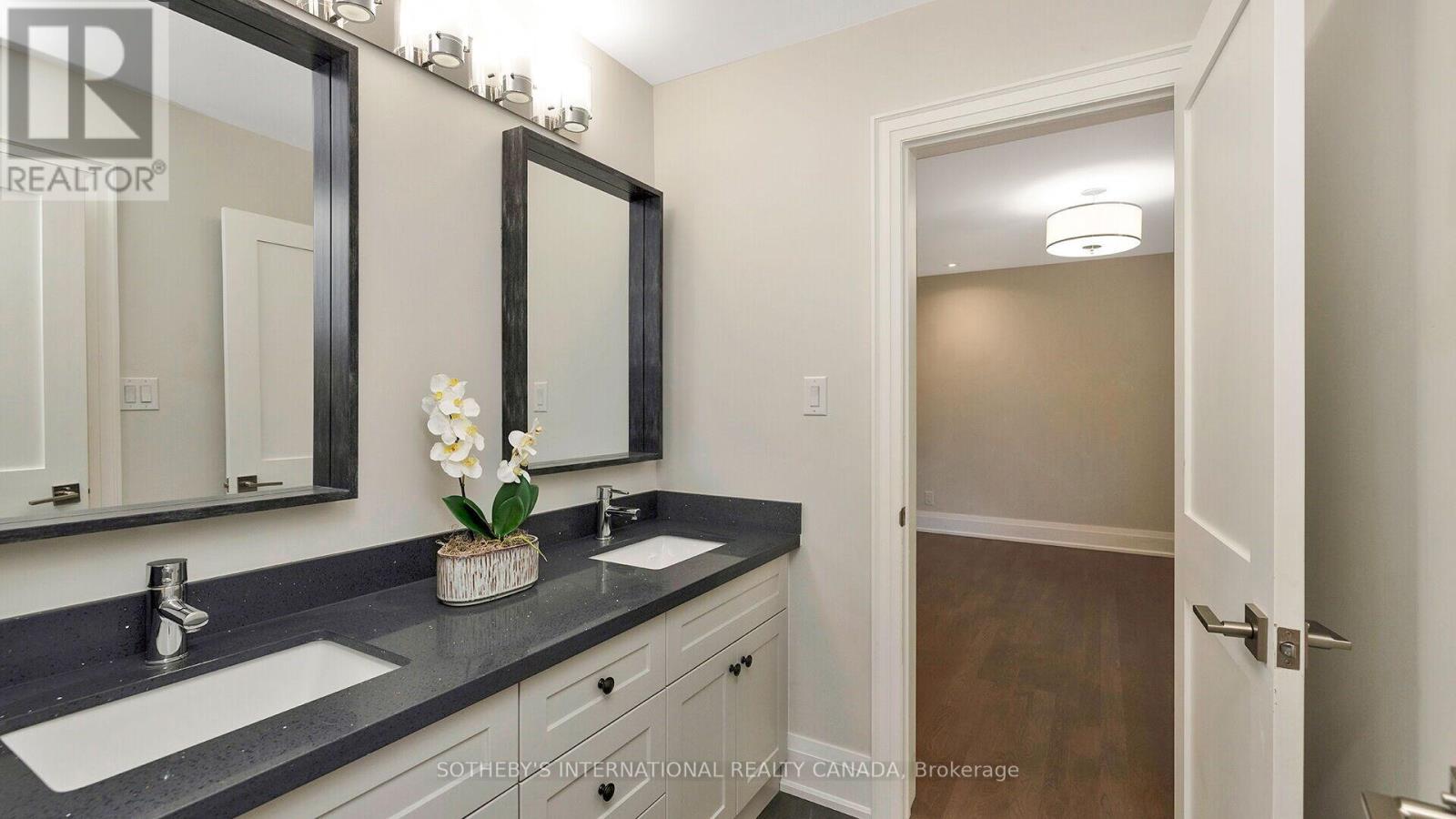 2068 MISSISSAUGA ROAD, Mississauga (Sheridan), Ontario, L5H2K6 — Photo 34