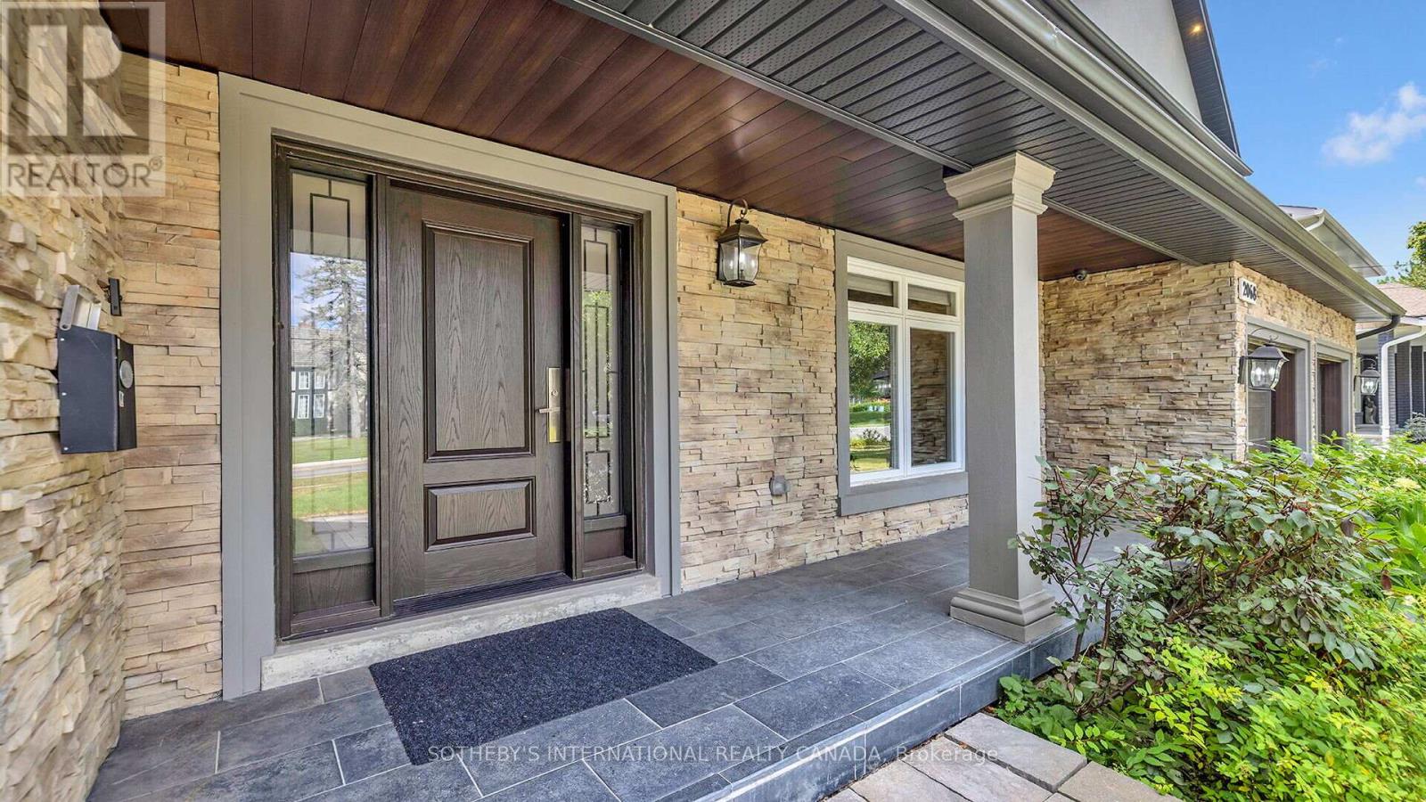 2068 MISSISSAUGA ROAD, Mississauga (Sheridan), Ontario, L5H2K6 — Photo 4