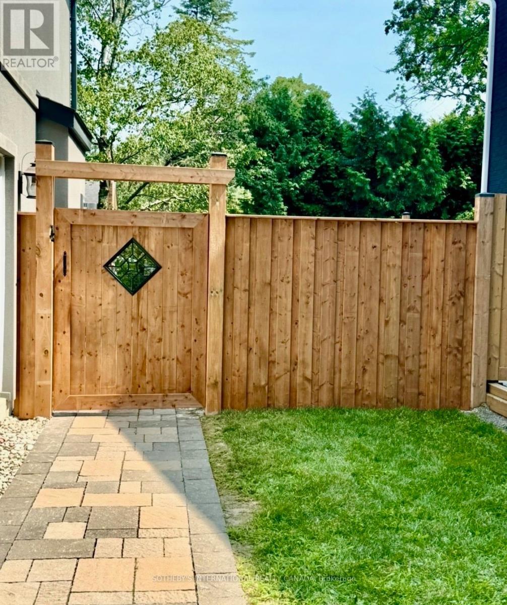 2068 MISSISSAUGA ROAD, Mississauga (Sheridan), Ontario, L5H2K6 — Photo 46