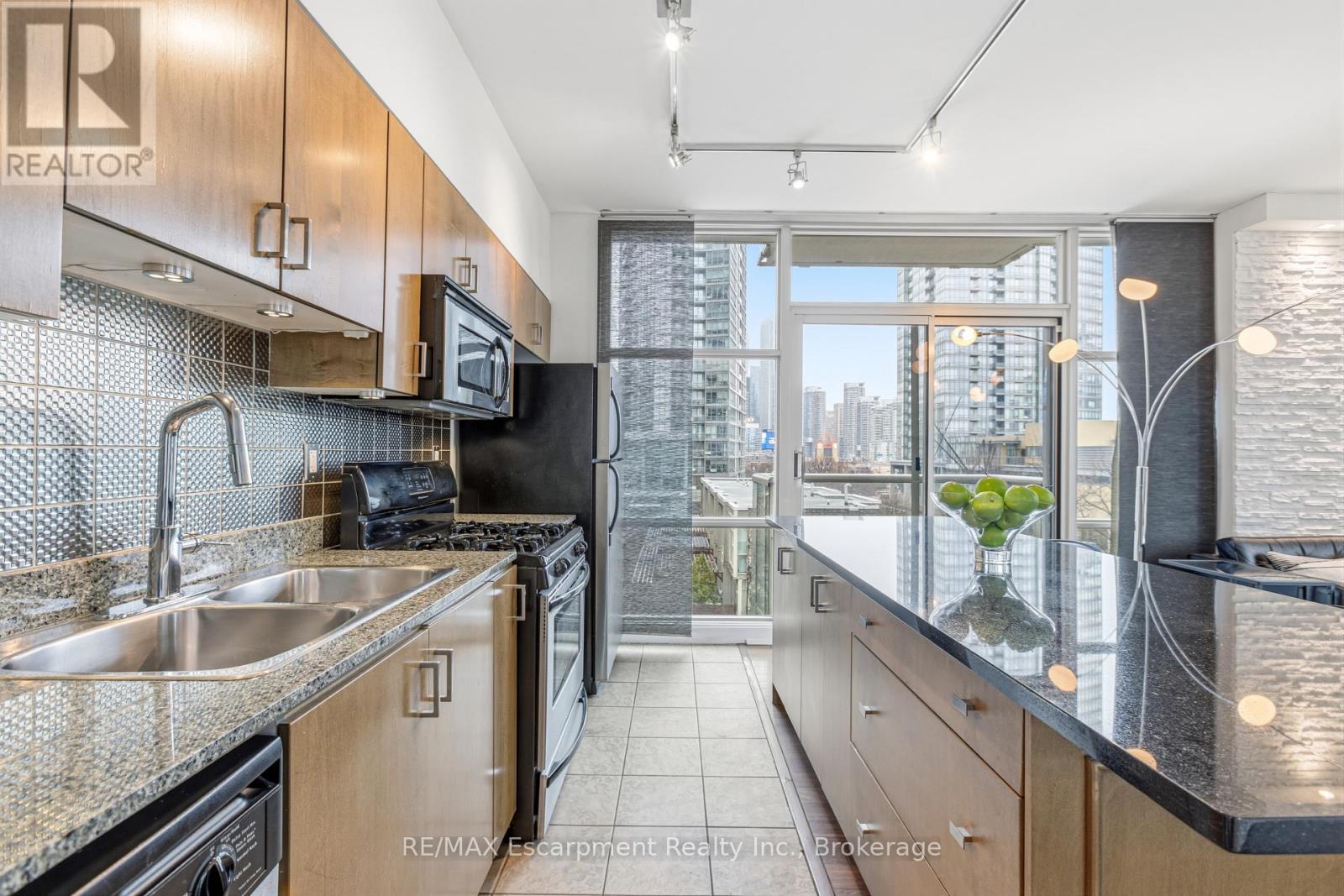 303 - 9 SPADINA AVENUE, Toronto (Waterfront Communities), Ontario, M5V3V5 — Photo 25