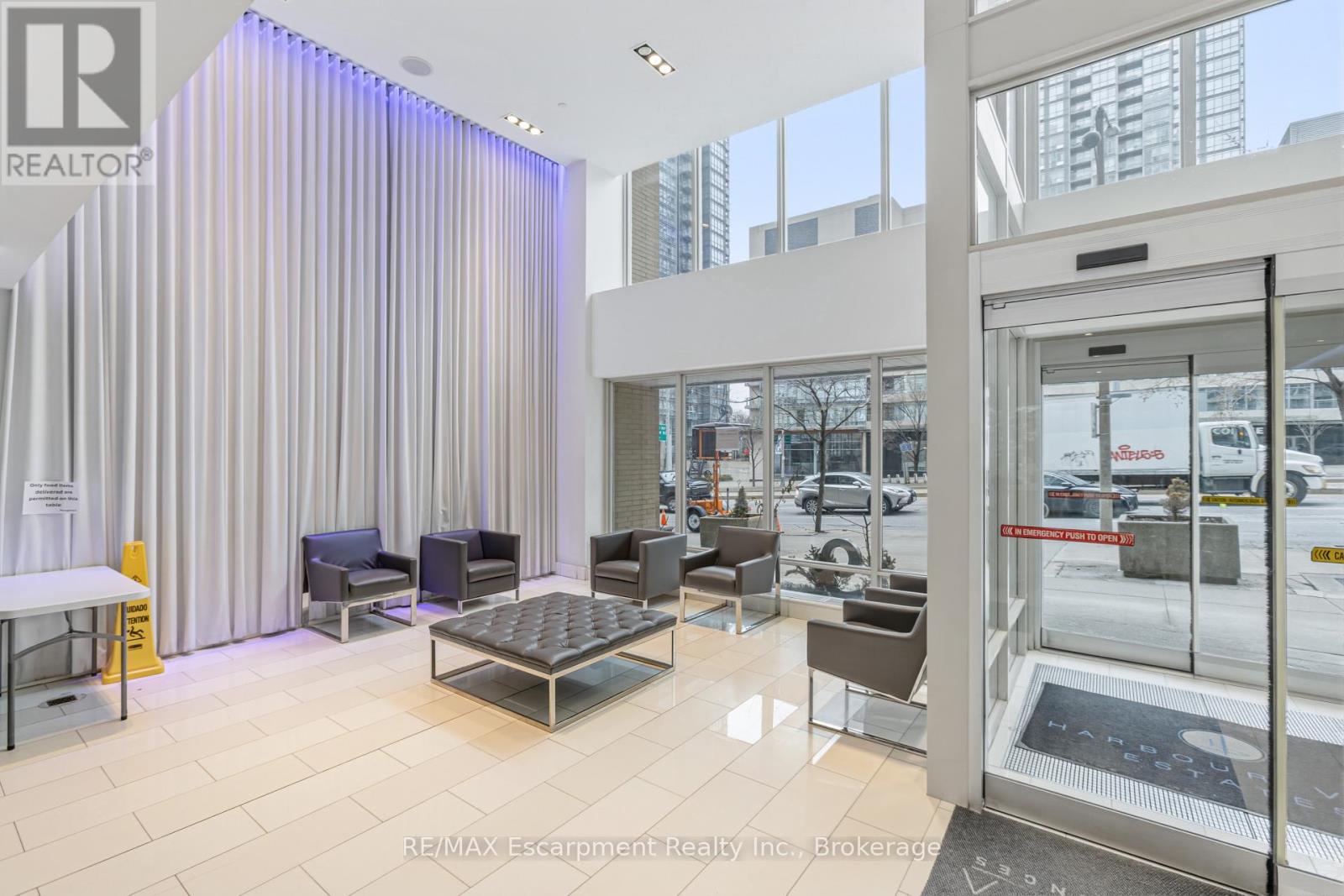 303 - 9 SPADINA AVENUE, Toronto (Waterfront Communities), Ontario, M5V3V5 — Photo 4