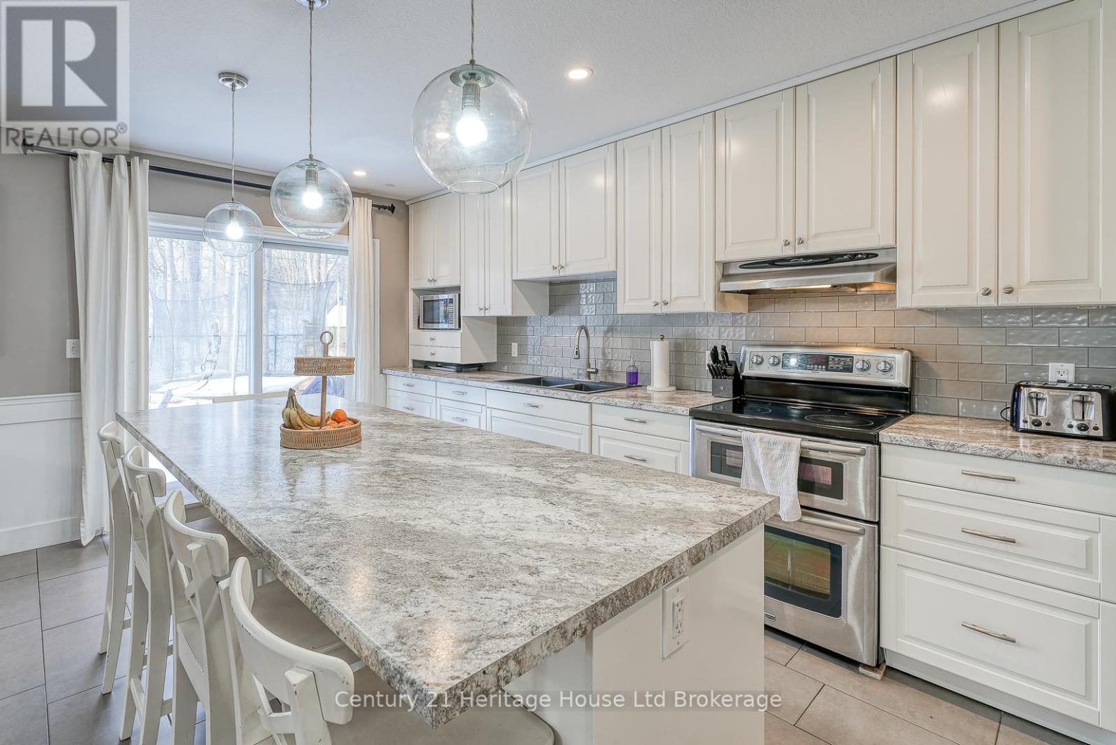 18 POTTERS WAY, Woodstock (Woodstock - South), Ontario, N4S8Z5 — Photo 8