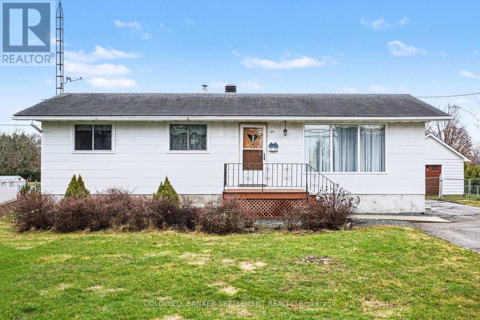 64 SOUTH STREET, Perth, Ontario, K7H2G7 — Photo 2