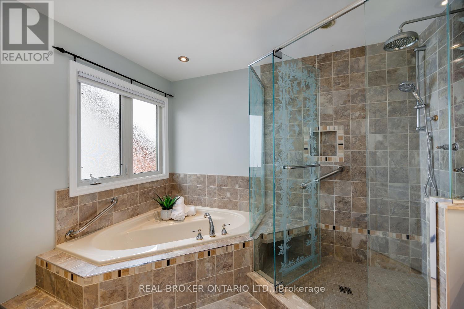 55 MULL CRESCENT, Clarington (Courtice), Ontario, L1E2E2 — Photo 28