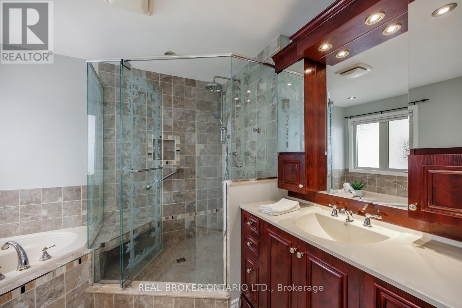 55 MULL CRESCENT, Clarington (Courtice), Ontario, L1E2E2 — Photo 29