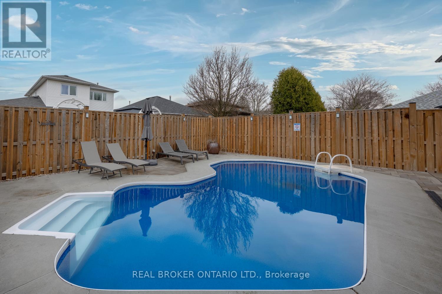 55 MULL CRESCENT, Clarington (Courtice), Ontario, L1E2E2 — Photo 48