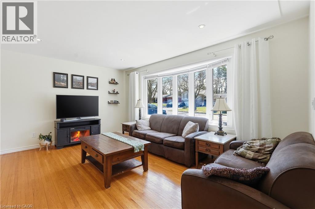 55 BERKLEY Crescent, Simcoe, Ontario, N3Y4M7 — Photo 6