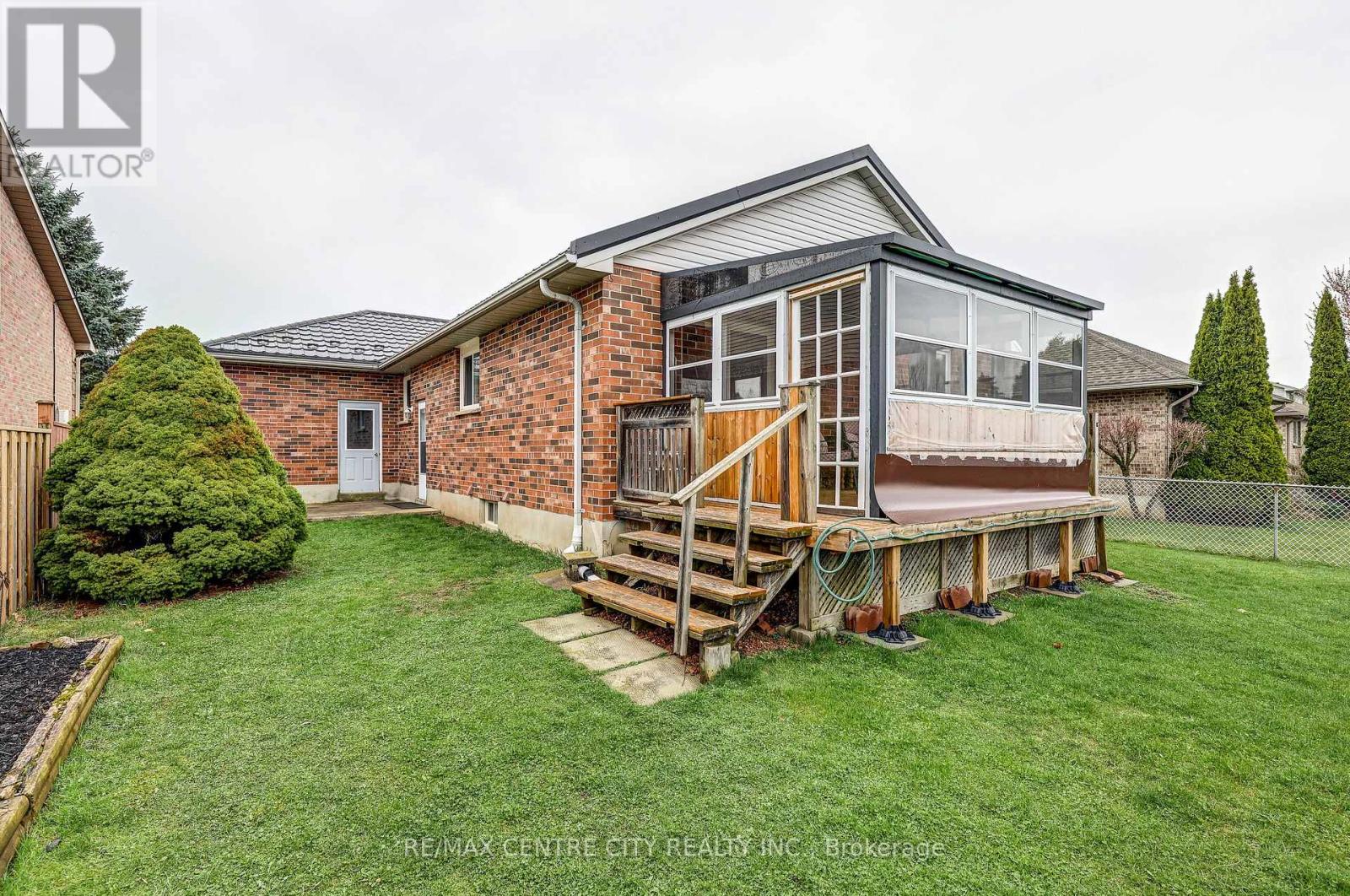 42 OLDEWOOD CRESCENT, St. Thomas, Ontario, N5R6B2 — Photo 43