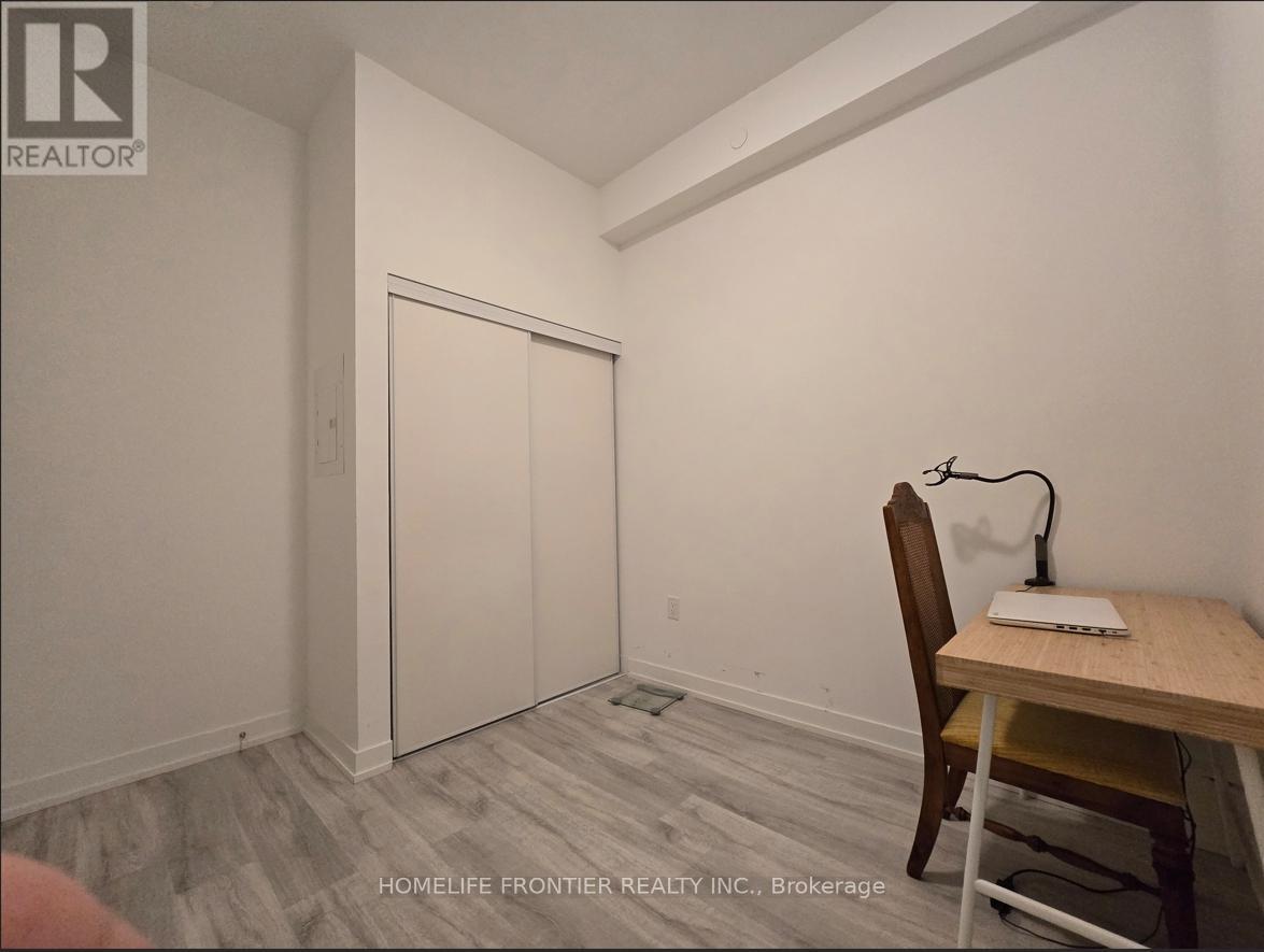 302 - 8 OLYMPIC GARDEN DRIVE, Toronto (Newtonbrook East), Ontario, M2M0B9 — Photo 5