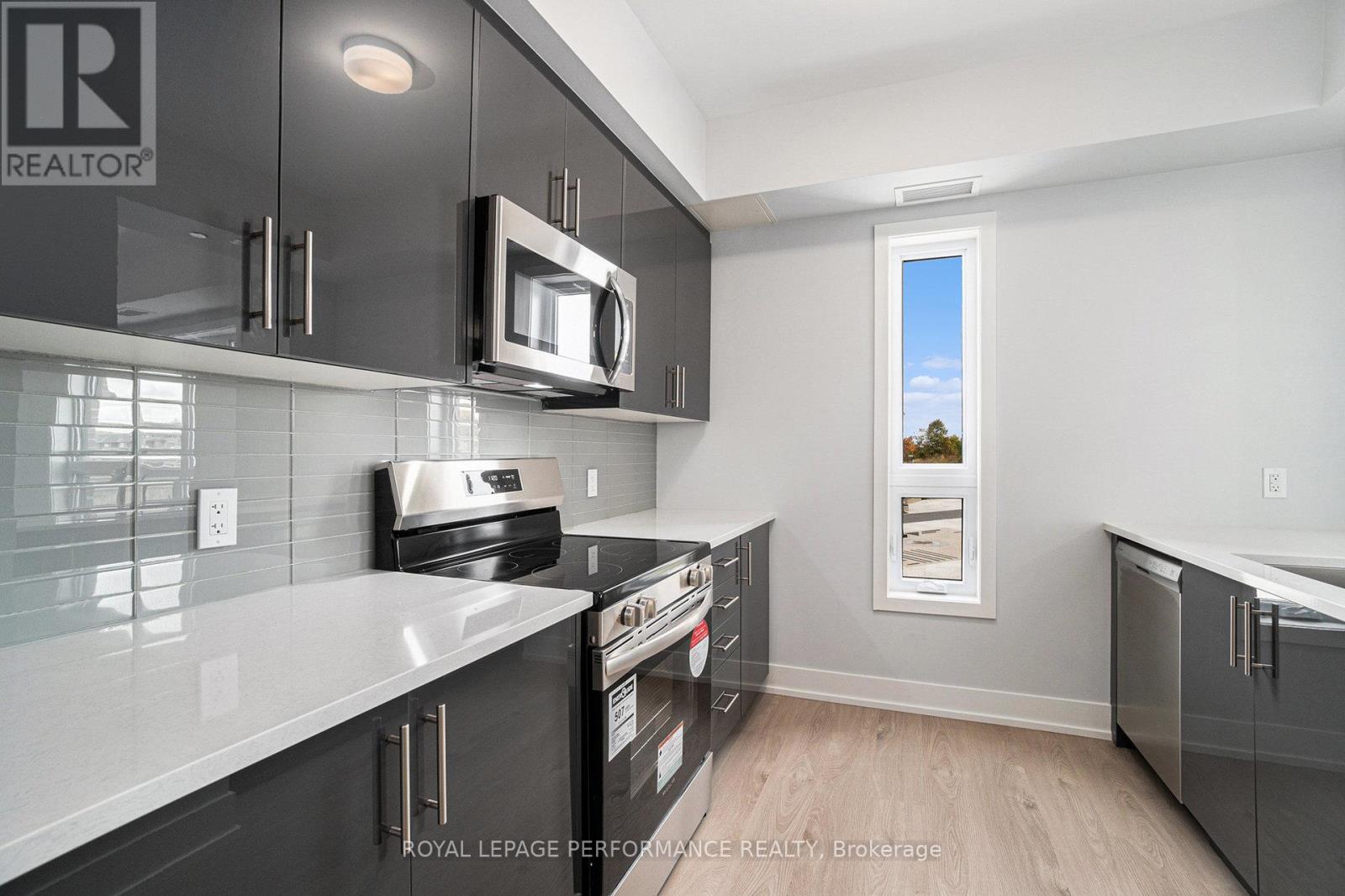 208 - 397 CODD'S ROAD, Ottawa, Ontario, K1K5C7 — Photo 5