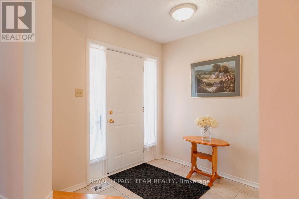 16 PICKWICK DRIVE, Ottawa, Ontario, K2J3G1 — Photo 4