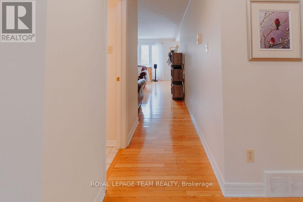 16 PICKWICK DRIVE, Ottawa, Ontario, K2J3G1 — Photo 7