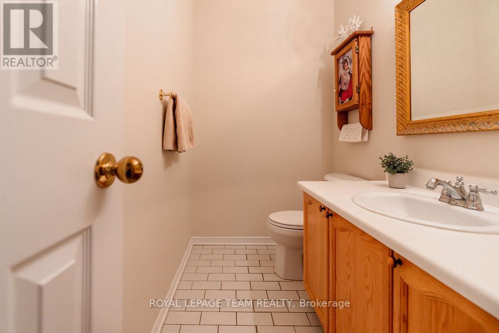 16 PICKWICK DRIVE, Ottawa, Ontario, K2J3G1 — Photo 8