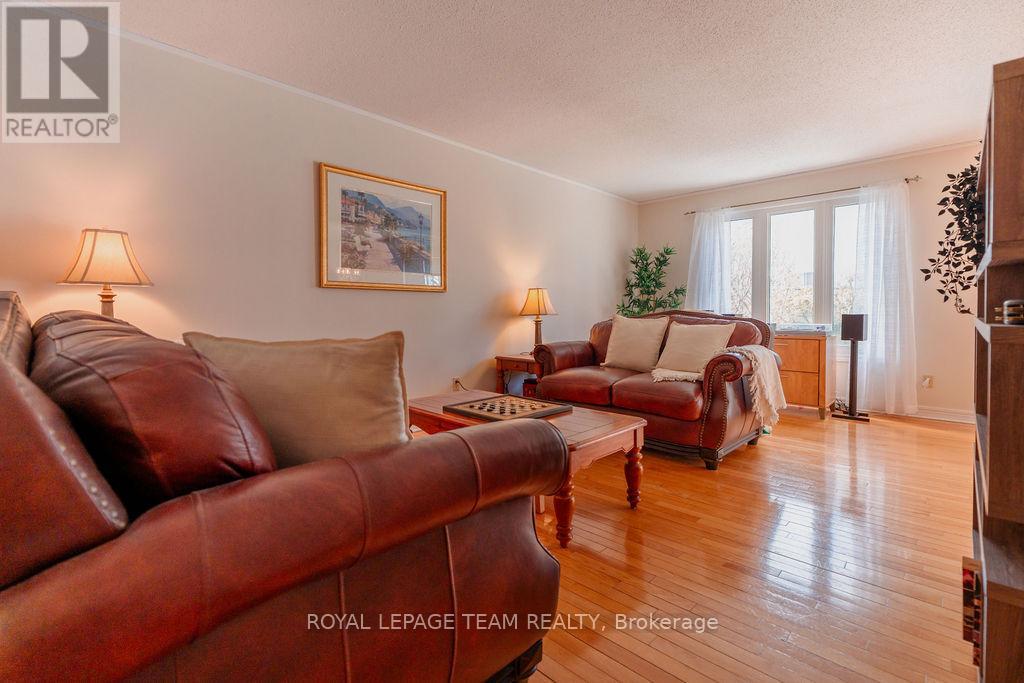 16 PICKWICK DRIVE, Ottawa, Ontario, K2J3G1 — Photo 9