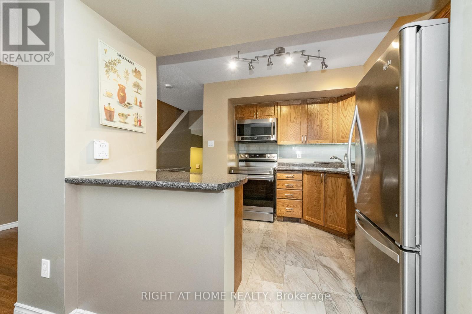 2034 P AVENUE, Ottawa, Ontario, K1G6G7 — Photo 12