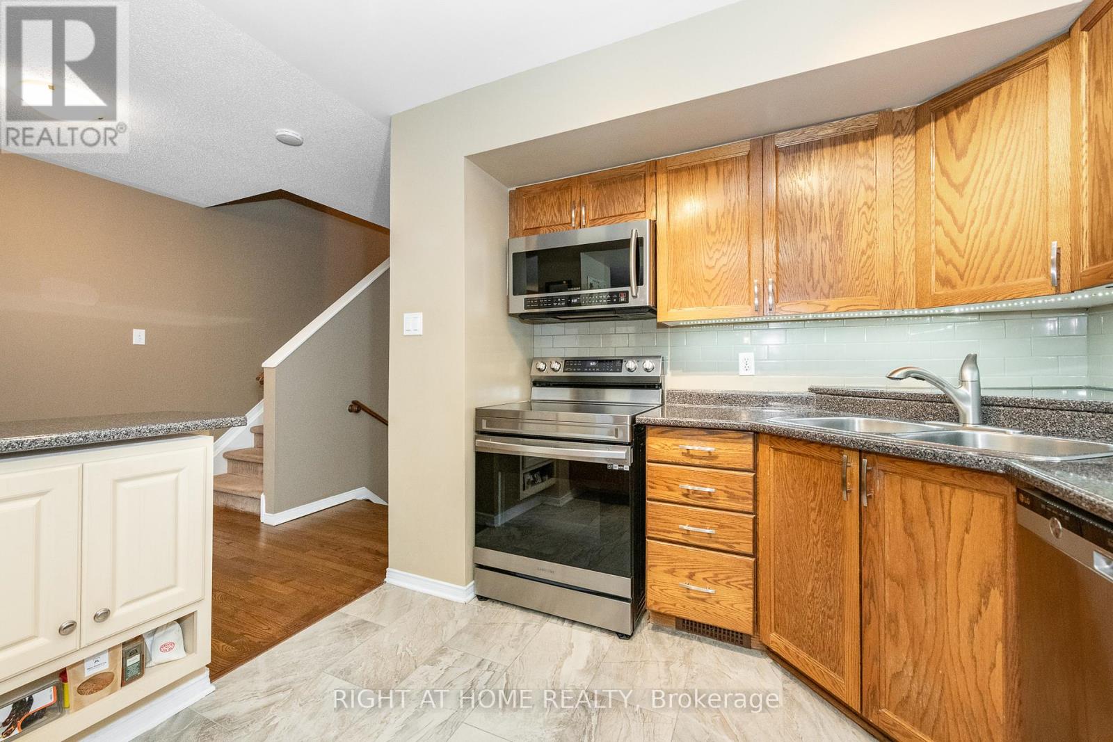 2034 P AVENUE, Ottawa, Ontario, K1G6G7 — Photo 9