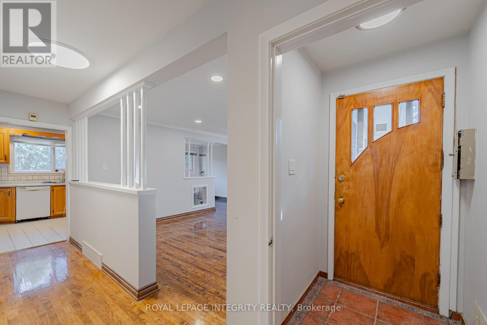 1746 - A GAGE CRESCENT, Ottawa, Ontario, K2C0Z9 — Photo 4