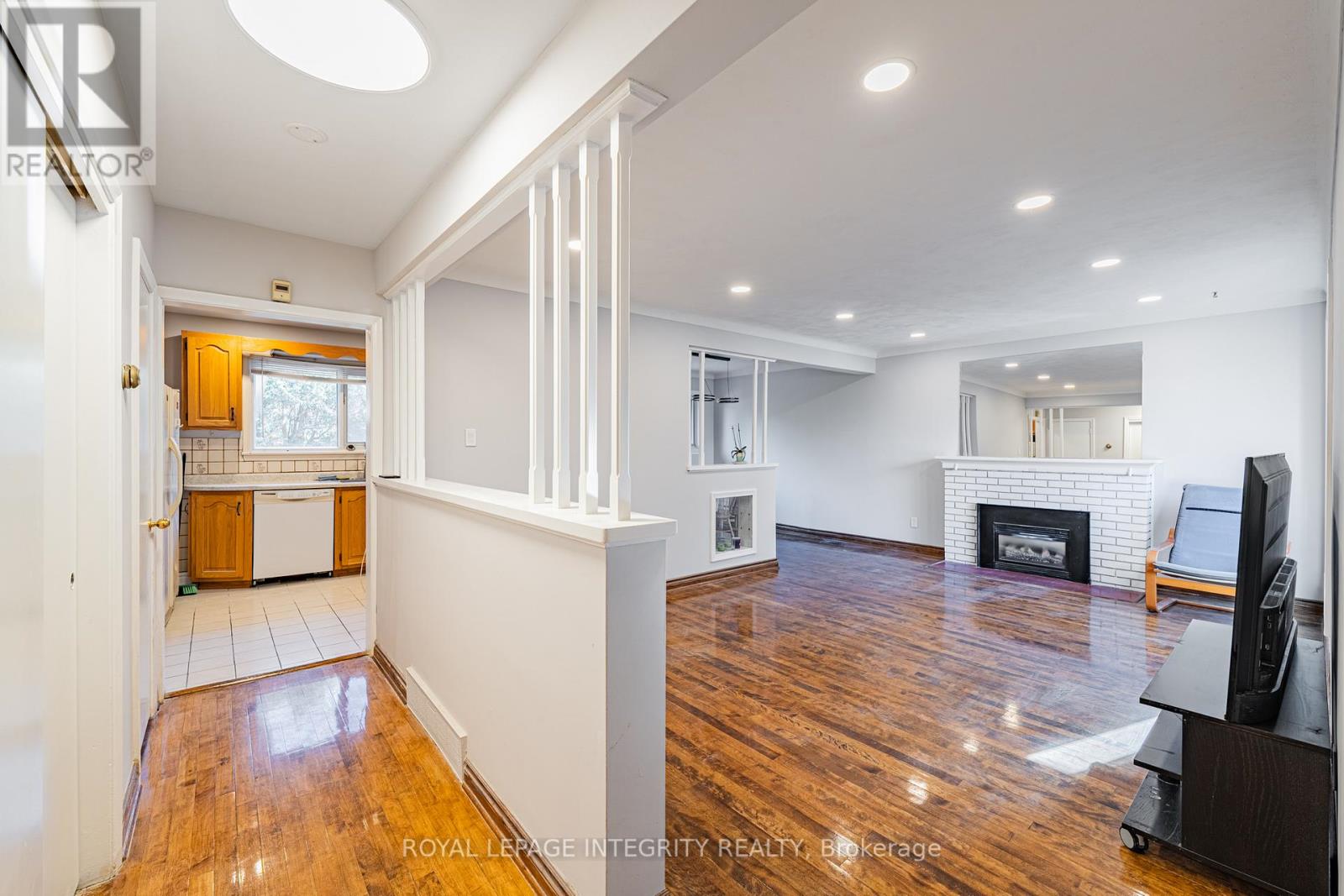 1746 - A GAGE CRESCENT, Ottawa, Ontario, K2C0Z9 — Photo 5