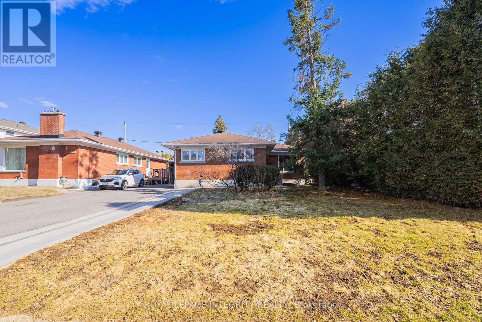 1746 - B GAGE CRESCENT, Ottawa, Ontario, K2C0Z9 — Photo 2