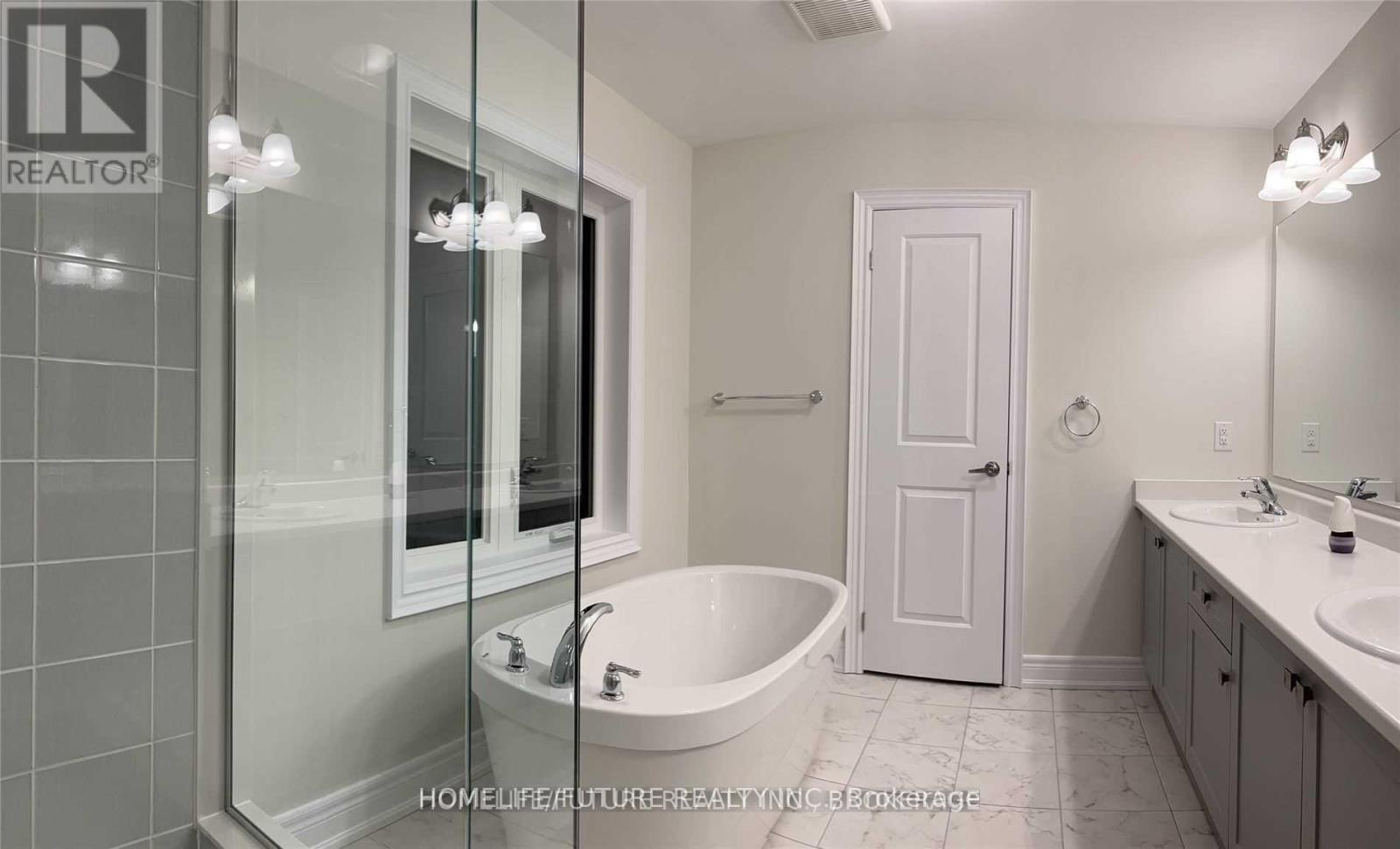 46 GILLIVARY DRIVE, Whitby, Ontario, L1P0C9 — Photo 19