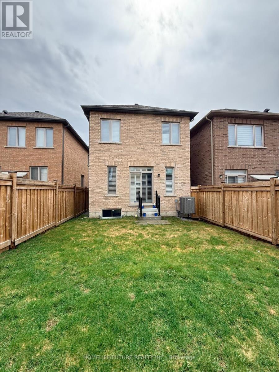 46 GILLIVARY DRIVE, Whitby, Ontario, L1P0C9 — Photo 24