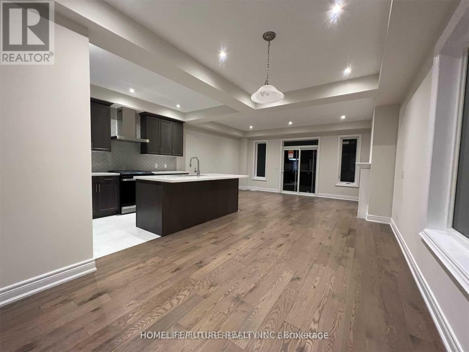 46 GILLIVARY DRIVE, Whitby, Ontario, L1P0C9 — Photo 8