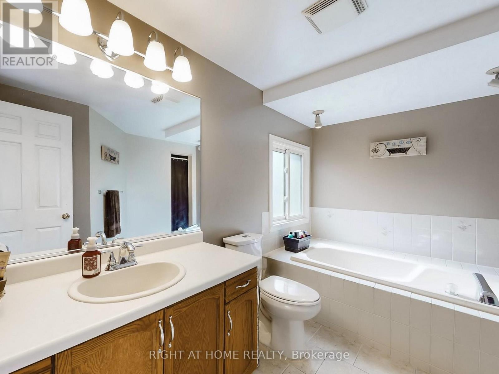 531 STEEPLE HILL, Pickering (Woodlands), Ontario, L1V5Z6 — Photo 20