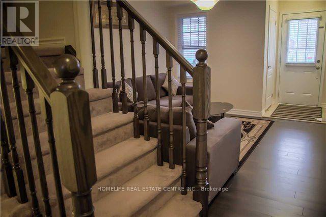45 LOTHBURY DRIVE, Brampton (Northwest Brampton), Ontario, L7A4G6 — Photo 2