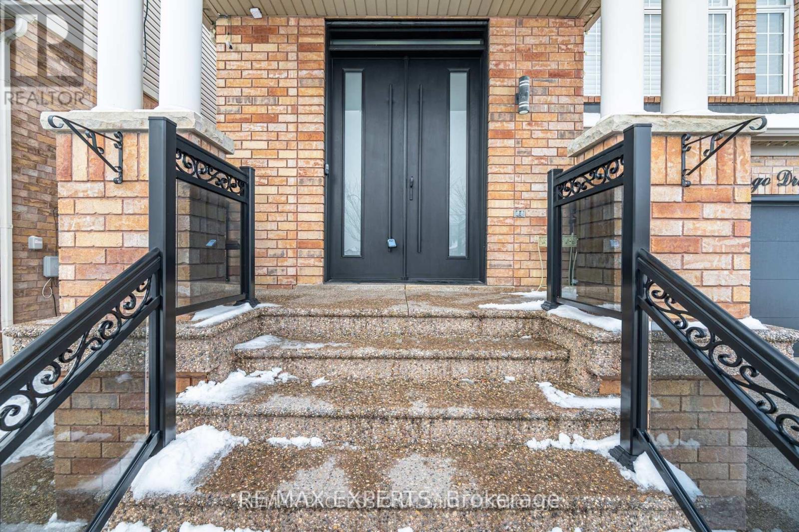 194 FANDANGO DRIVE, Brampton (Credit Valley), Ontario, L6X0L3 — Photo 3