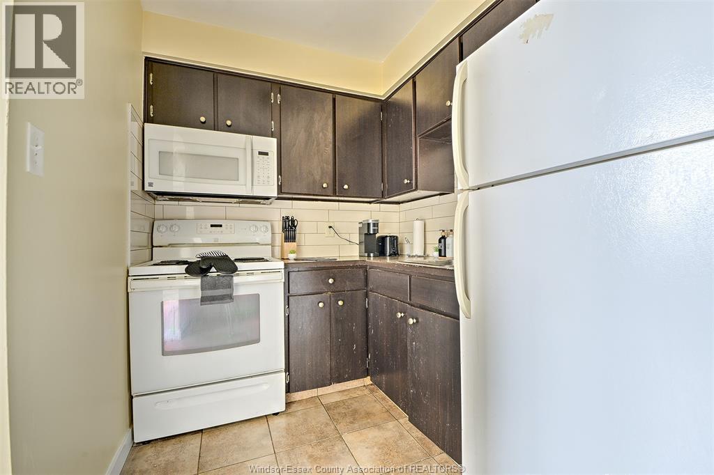 821 PILLETTE Unit# 7, Windsor, Ontario, N8Y3B4 — Photo 9