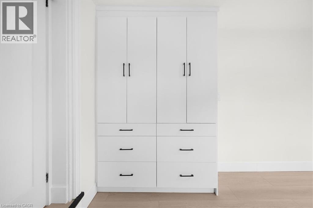 215 RAY Street N, Hamilton, Ontario, L8R2Y3 — Photo 12