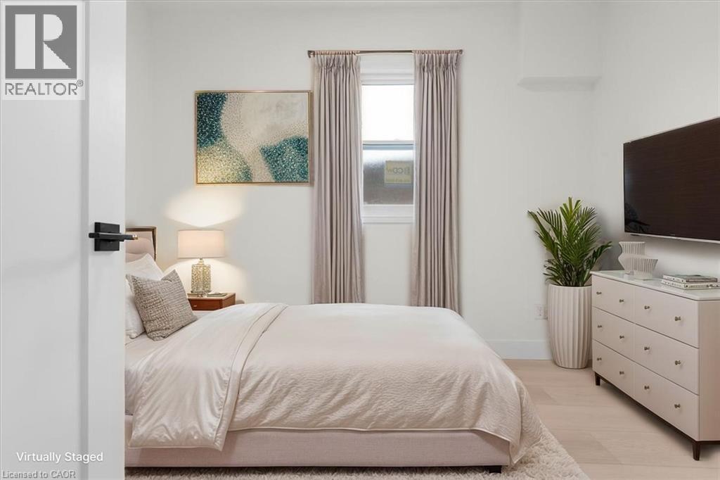 215 RAY Street N, Hamilton, Ontario, L8R2Y3 — Photo 13